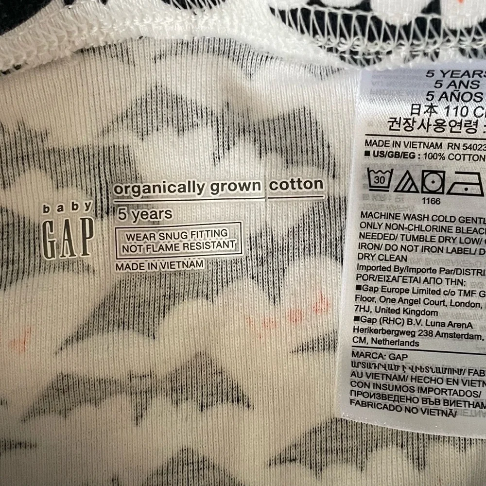 GAP Black and White Bat Print Kids Pajama Set size 5 - Picture 6 of 6